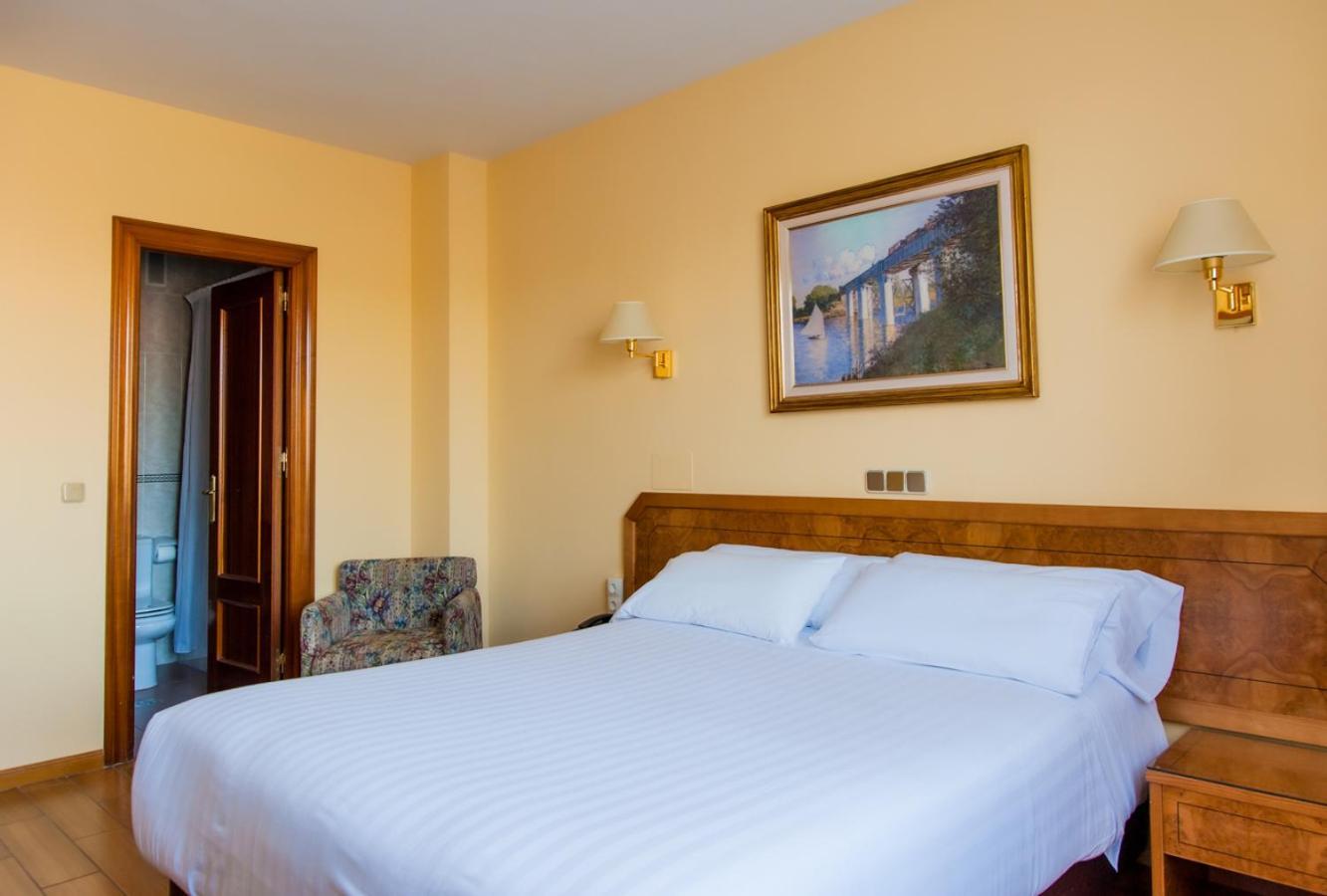 Hotel Don Carmelo Ávila Exteriör bild