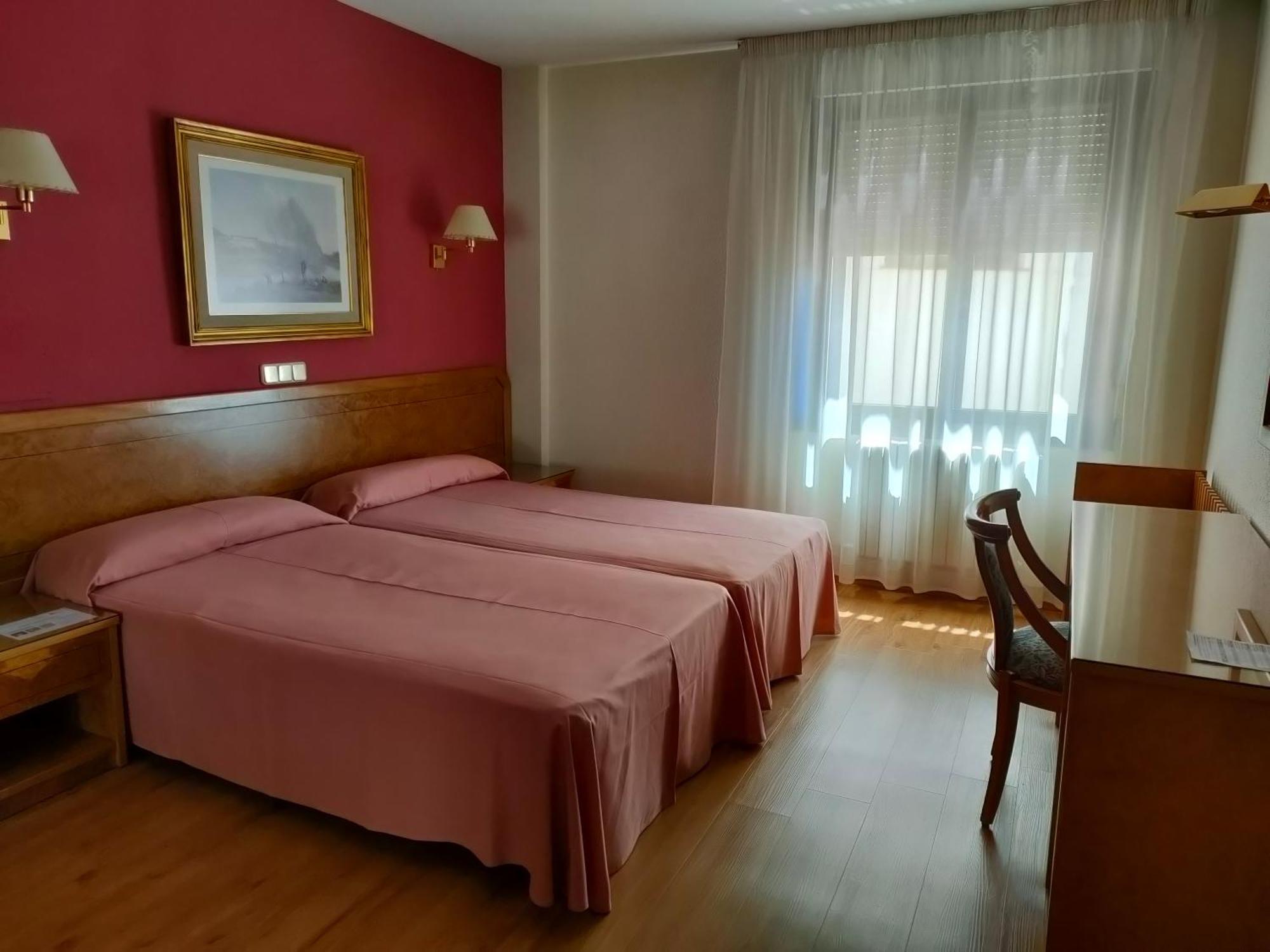 Hotel Don Carmelo Ávila Exteriör bild